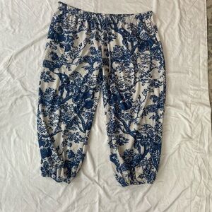 Blue and White Abstract Print Sweatpants with Elastic Waist